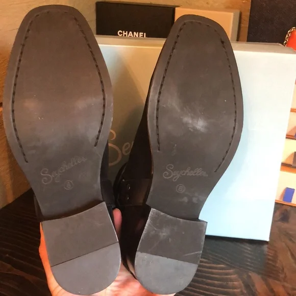 Seychelles charming ankle bootie in black suede - Picture 10 of 13